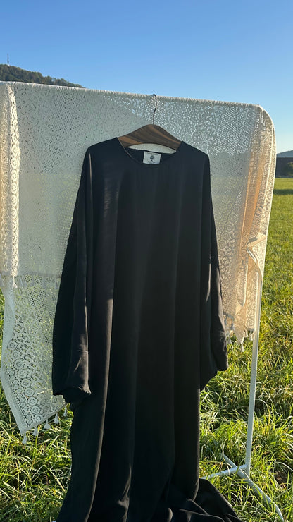 Tencel Lyocell 𝗕𝘂𝘁𝘁𝗲𝗿𝗳𝗹𝘆 Abaya Noir