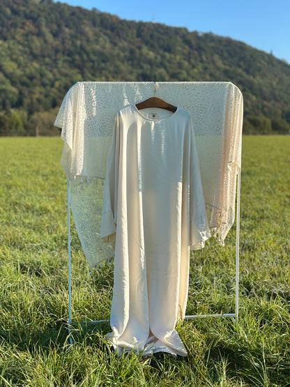 Tencel Lyocell 𝗕𝘂𝘁𝘁𝗲𝗿𝗳𝗹𝘆 Abaya Cream