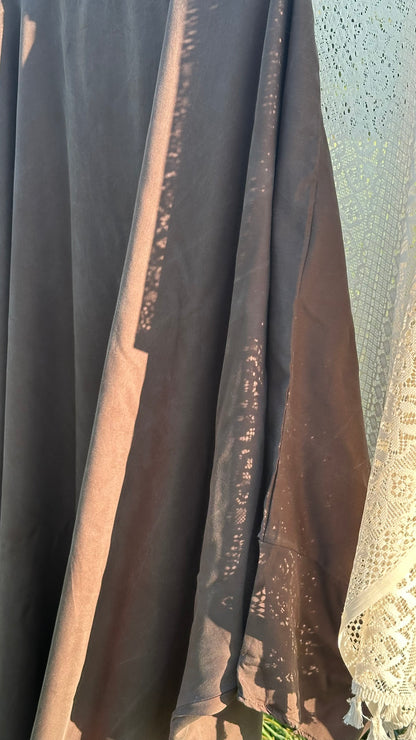 Tencel Lyocell 𝗕𝘂𝘁𝘁𝗲𝗿𝗳𝗹𝘆 Abaya Walnuss